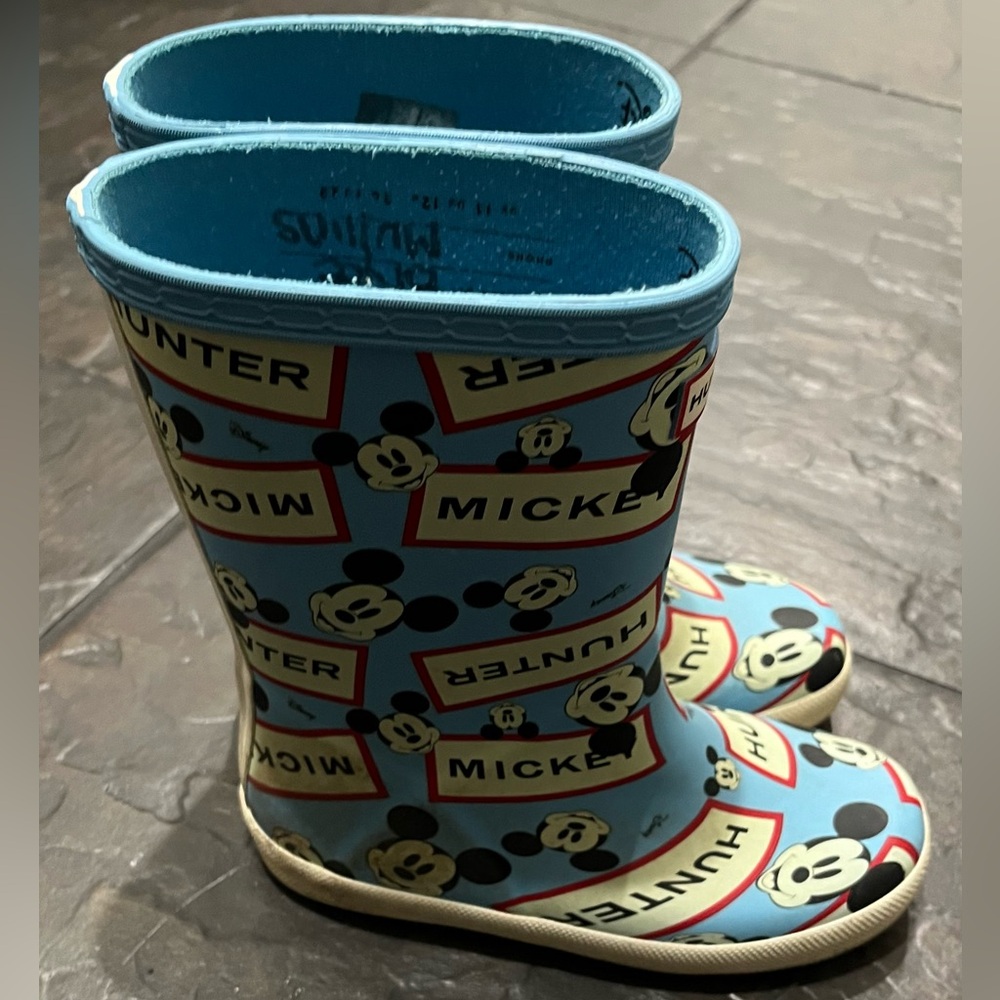 Hunter Blue Mickey Mouse Kids' Rain Boots - Picture 3 of 5